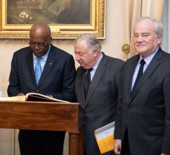 Christian Cambon - Gerard Larcher - President du Burkina Faso
